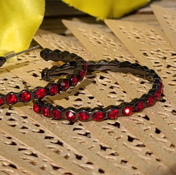 Ladies earrings for sale red blk - Picture 3 of 8